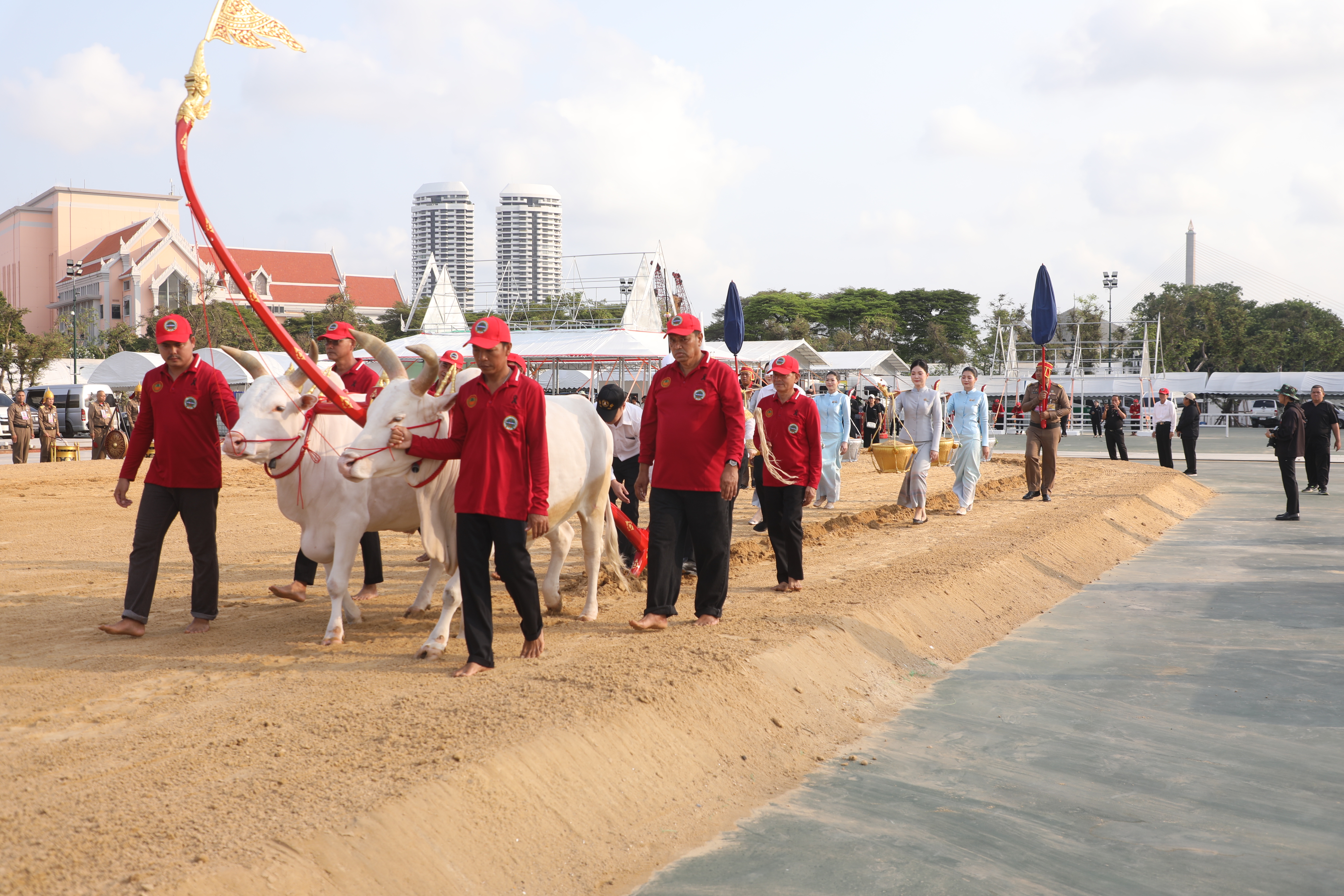 title - ส.ป.ก. ร่วมซ้อมย่อย ครั้งที่ 1 พระราชพิธีพืชมงคลจรดพระนังคัลแรกนาขวัญ ประจำปีพุทธศักราช 2569 